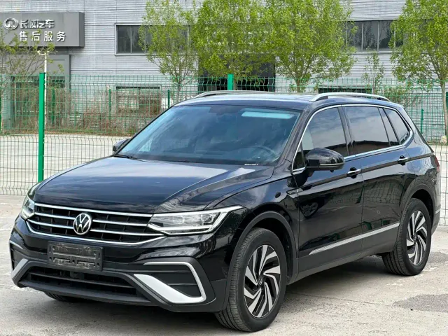 Фотография автомобиля — Volkswagen Tiguan L