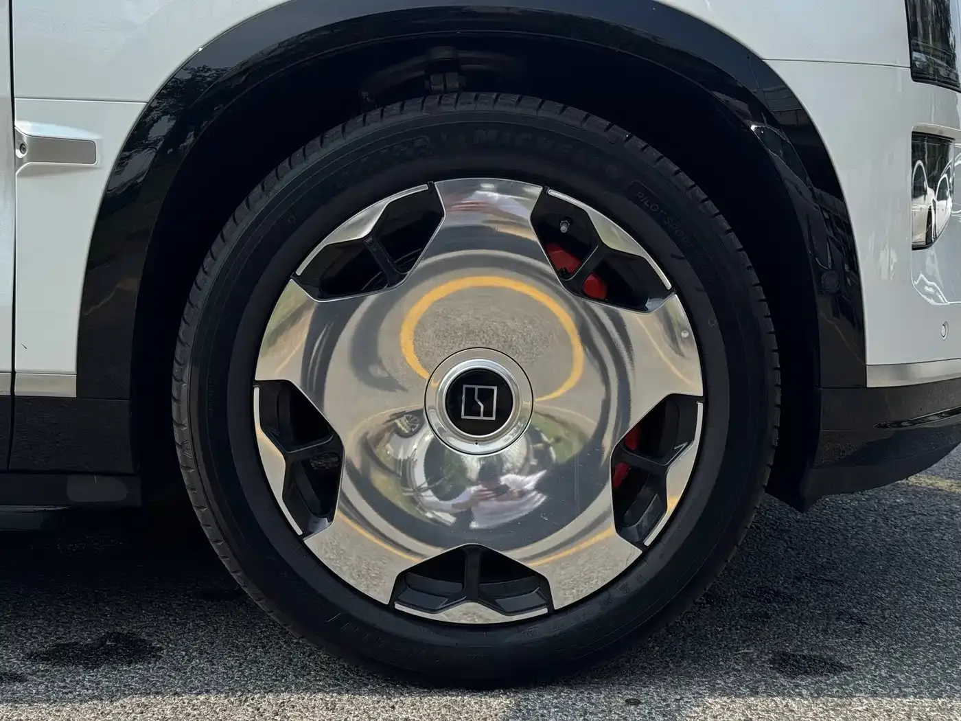 ZEEKR Zeekr 9X 2025 model Ultra Edition 70kWh — Фото автомобиля 5