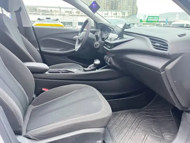 Buick Verano — Фото автомобиля 8