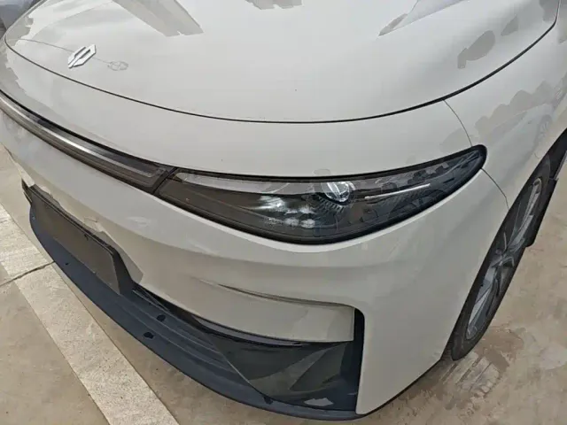 Leapmotor C10 — Фото автомобиля 23