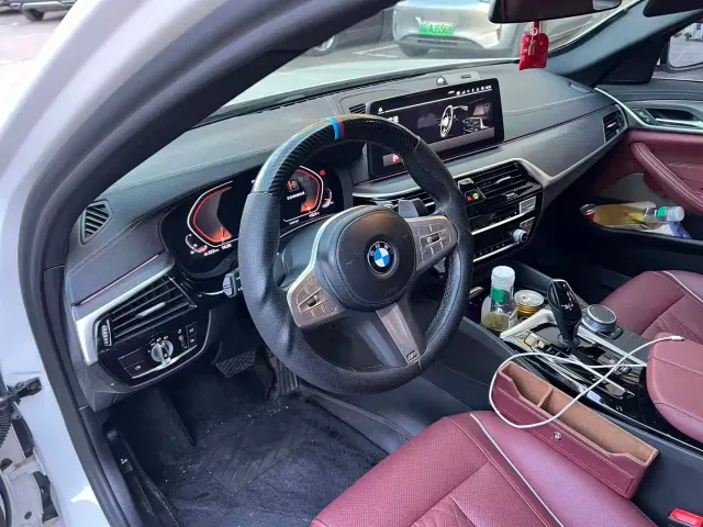 BMW 5 Series — Фото автомобиля 4