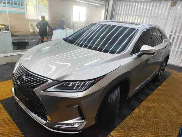 Фотография автомобиля — Lexus RX