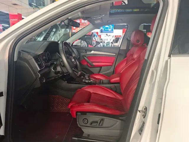 Audi Q5L — Фото автомобиля 4