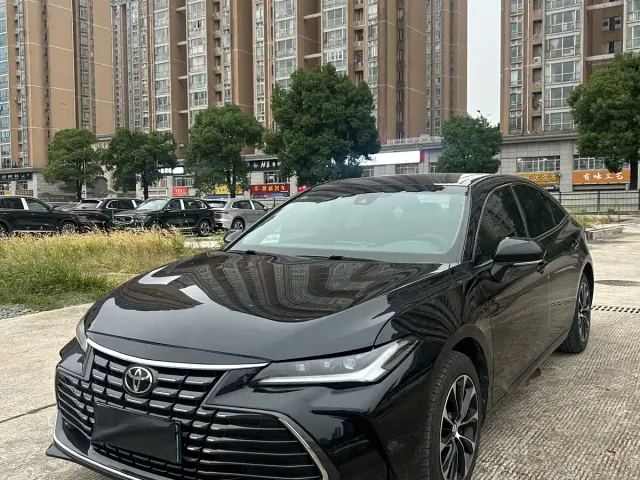 Toyota Avalon — Фото автомобиля 3