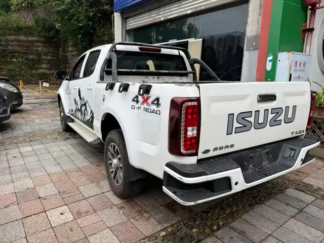 Isuzu TAGA Daka H — Фото автомобиля 8
