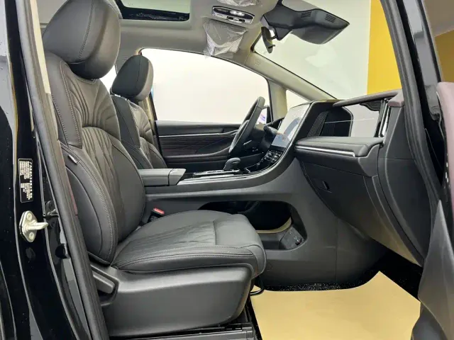 GAC Trumpchi M8 — Фото автомобиля 15