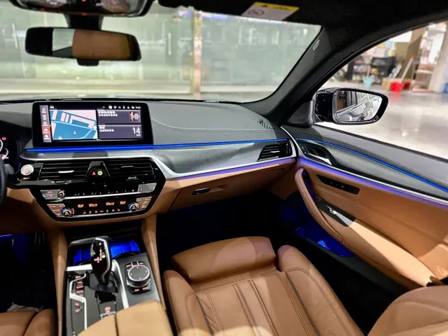 BMW 5 Series — Фото автомобиля 9