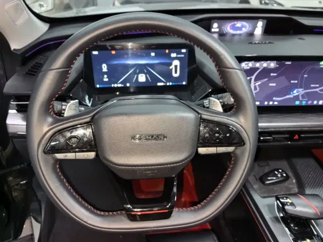 Changan Z6 — Фото автомобиля 10