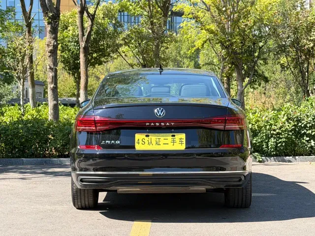 Volkswagen Passat — Фото автомобиля 21