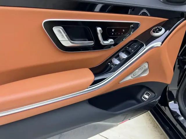 Mercedes-Benz S-Class — Фото автомобиля 8