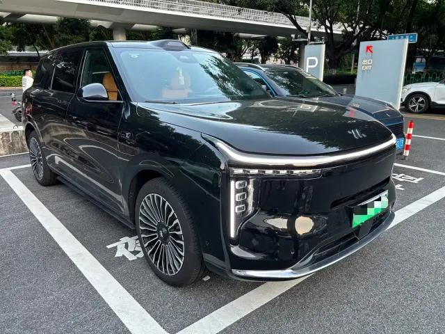 IM Motors LS8 — Фото автомобиля 2