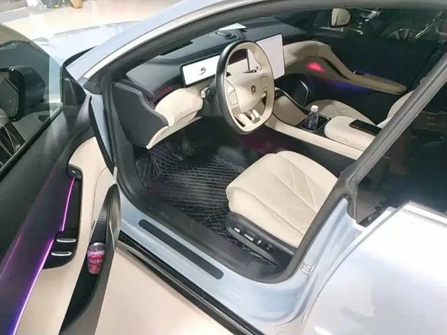 Nio ET5 Touring — Фото автомобиля 15