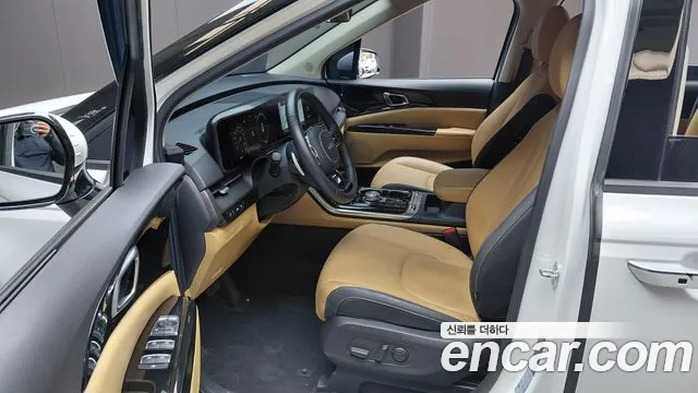 Kia Carnival Generation 4 — Фото автомобиля 14