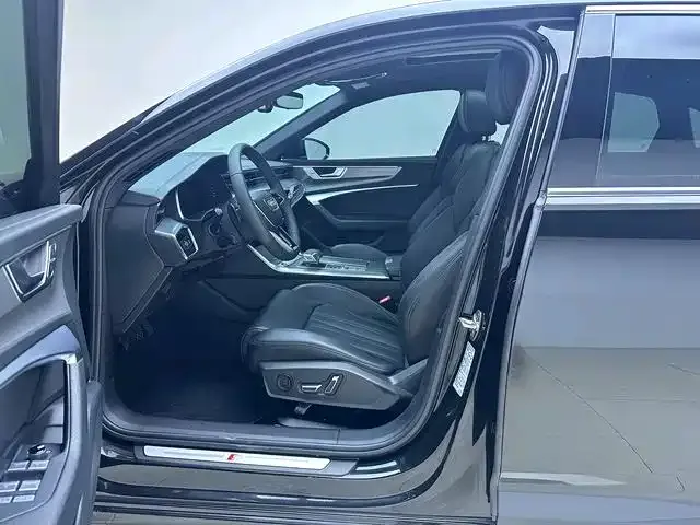 Audi A6L — Фото автомобиля 10