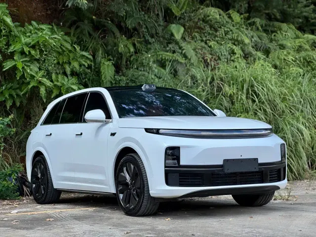 Li Auto L7 — Фото автомобиля 3