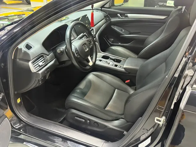 Honda Accord — Фото автомобиля 13