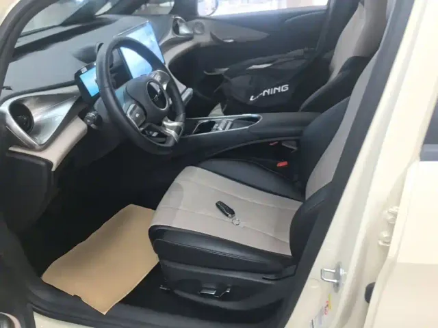 BYD Dolphin — Фото автомобиля 14