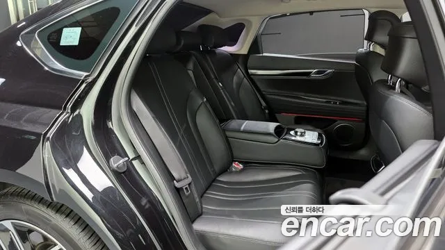 Genesis G80 Бензин 2.5 турбо AWD — Фото автомобиля 9