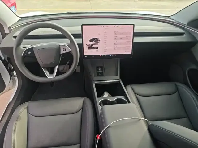 Tesla Model 3 2025 Model Year Facelift Rear-Wheel Drive — Фото автомобиля 9