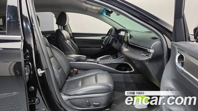 Hyundai Grandeur New — Фото автомобиля 16
