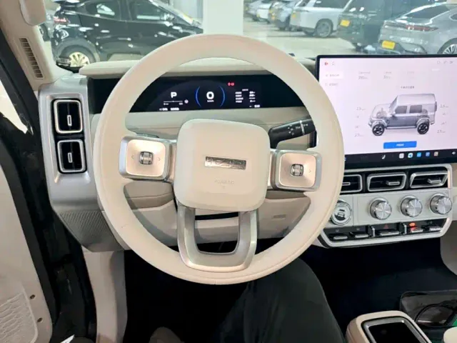 iCAR V23 — Фото автомобиля 10