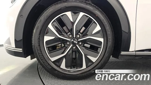 Kia EV6 — Фото автомобиля 5