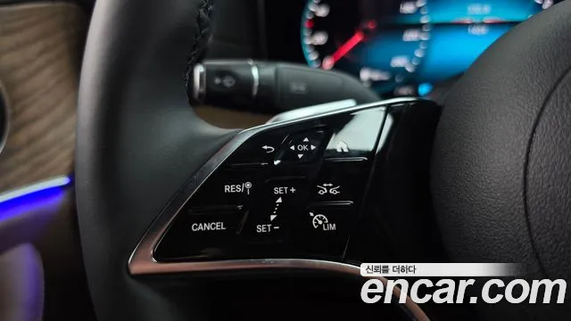 Mercedes-Benz E-Class — Фото автомобиля 14
