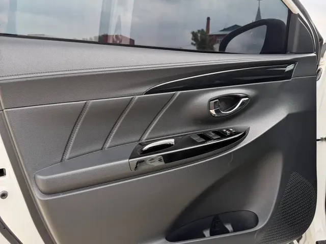 Toyota YARiS L Zhi Xuan — Фото автомобиля 7