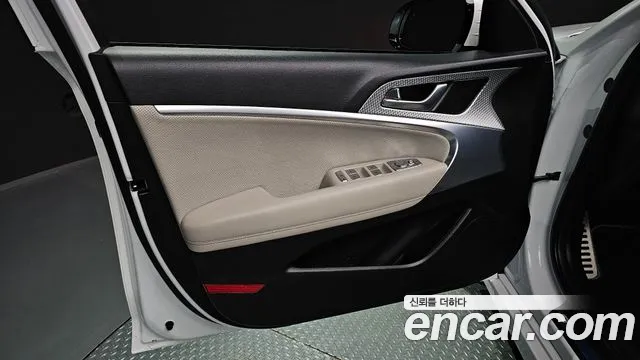 Genesis G70 The New Shooting Brake — Фото автомобиля 13