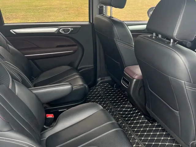 GAC Trumpchi M6 — Фото автомобиля 24