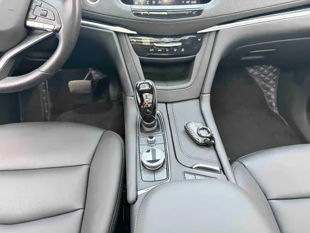 Cadillac XT6 — Фото автомобиля 11