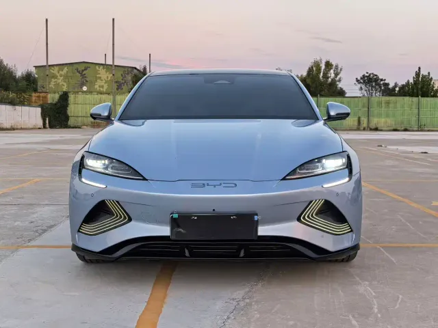 BYD Seal — Фото автомобиля 2