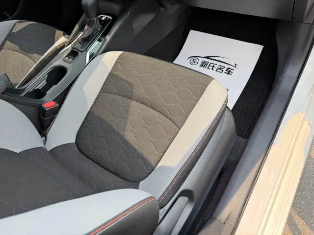 Toyota Corolla — Фото автомобиля 12