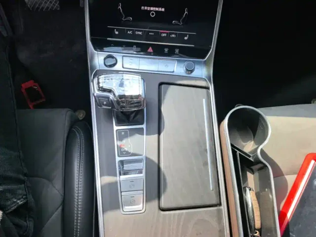 Audi A6L — Фото автомобиля 13