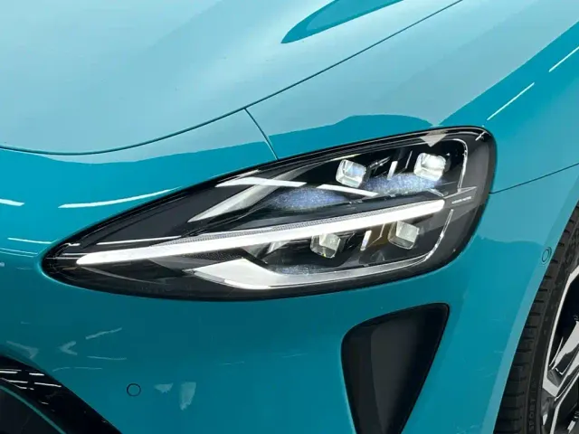 Xiaomi SU7 — Фото автомобиля 9