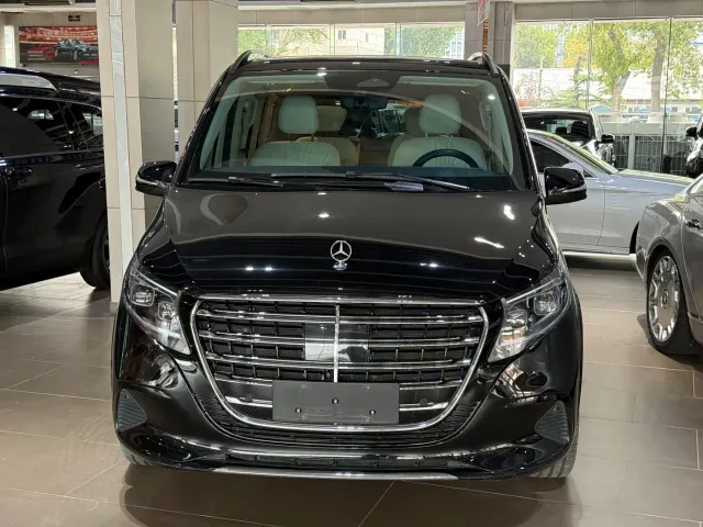 Mercedes-Benz V-Class — Фото автомобиля 2