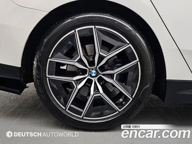 BMW 5-Series — Фото автомобиля 5