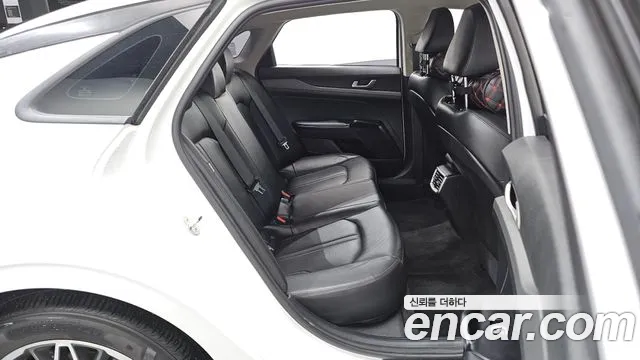 Kia K5 K5 3 поколение 2.0 LPI(Для проката) — Фото автомобиля 17