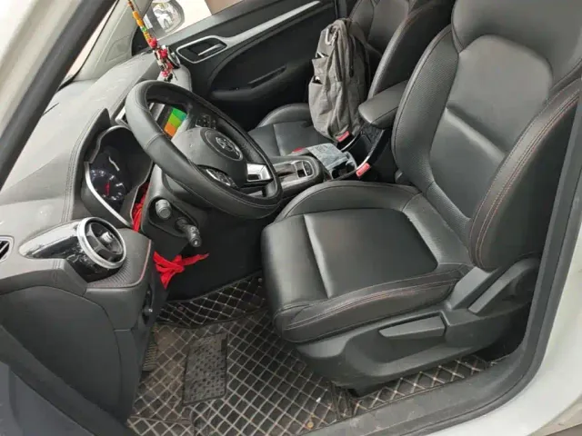 MG ZS — Фото автомобиля 14
