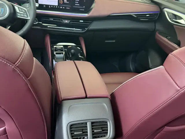 Buick Envision Plus — Фото автомобиля 17