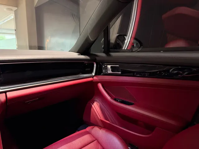 Porsche Panamera — Фото автомобиля 11