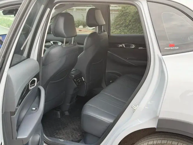 Geely Galaxy E5 — Фото автомобиля 6