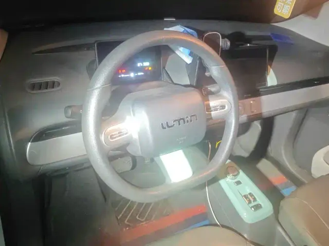 Changan Lumin — Фото автомобиля 15