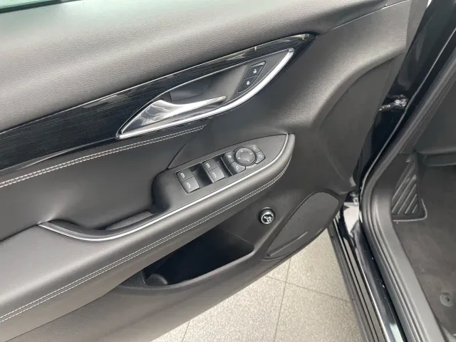 Buick Envision S — Фото автомобиля 6