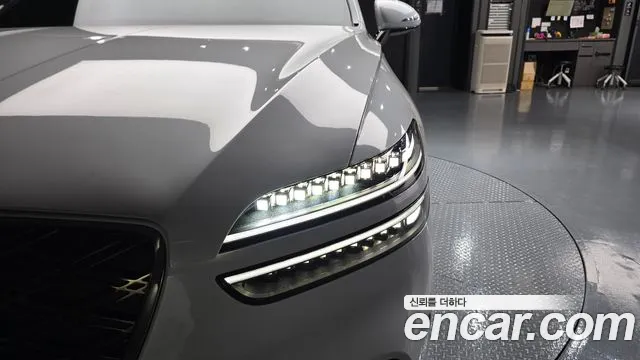 Genesis GV70 — Фото автомобиля 7