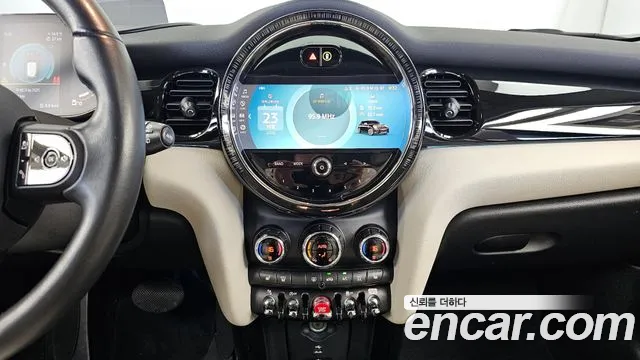 MINI Cooper — Фото автомобиля 21
