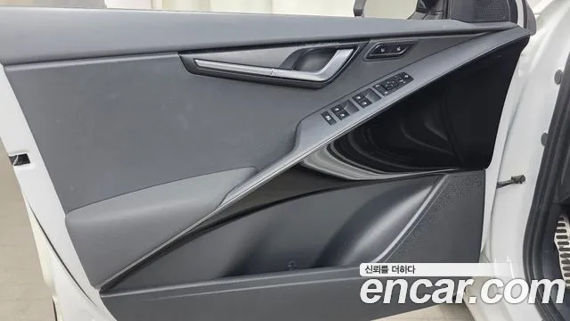 Kia Niro The All New Niro Signature — Фото автомобиля 24