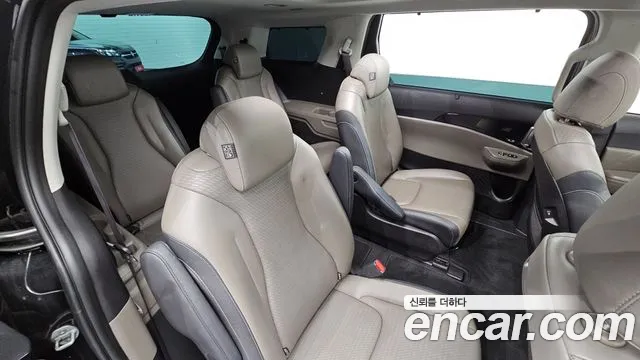 Kia Carnival Generation 4 — Фото автомобиля 19