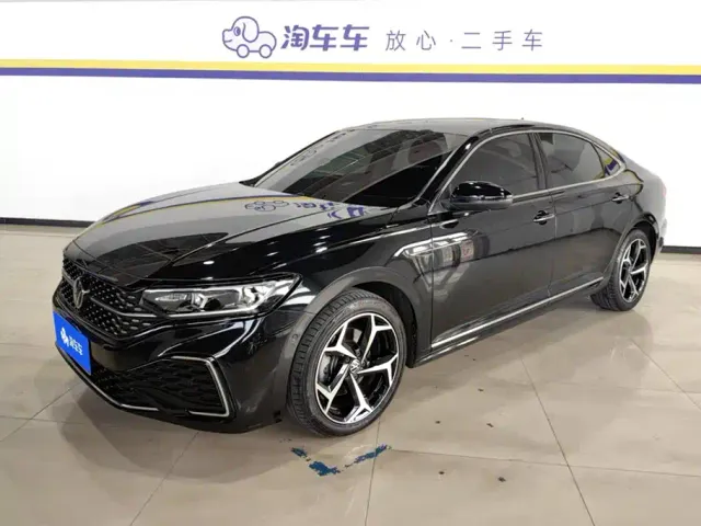 Фотография автомобиля — Volkswagen Passat