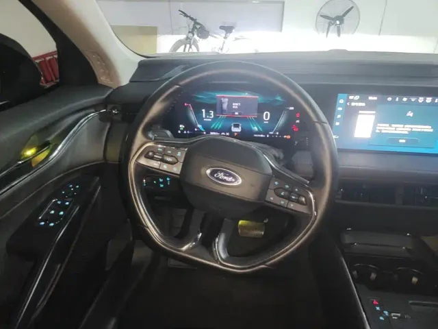 Ford Mondeo — Фото автомобиля 10